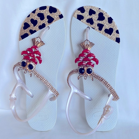 NWOT Original Brazilian Havaianas Sandals - Handmade Embroidered USA9/10W- 41/42 - Picture 1 of 8